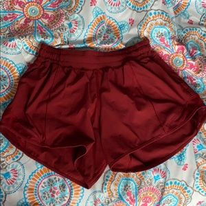Lululemon Hotty Hot Shorts 4”